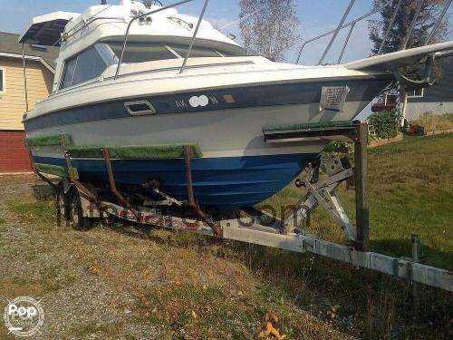 Bayliner Trophy 2556 scheda tecnica 